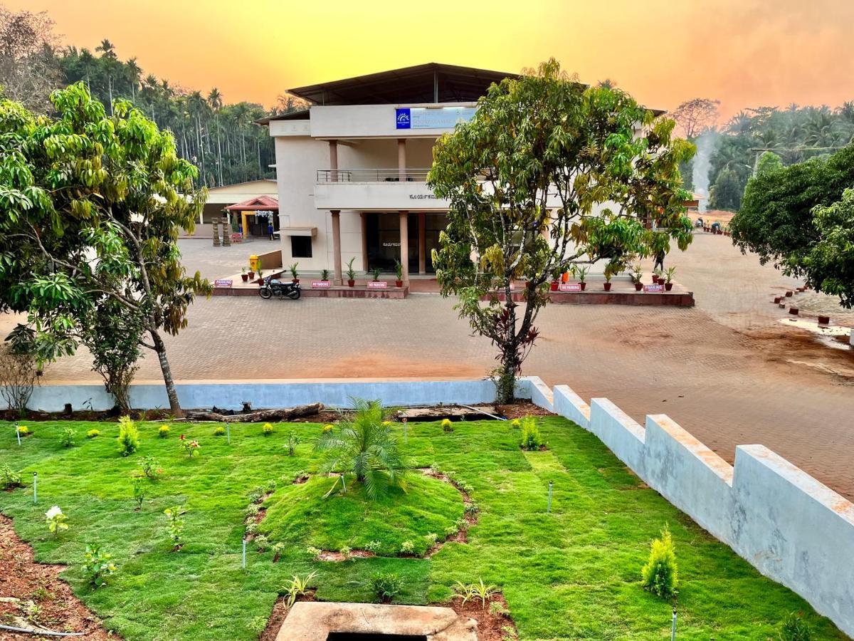 Sooryakamal Mahal Hotel Dharmastala Luaran gambar