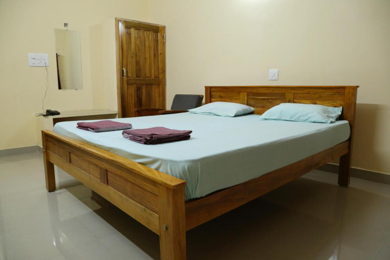 Sooryakamal Mahal Hotel Dharmastala Luaran gambar