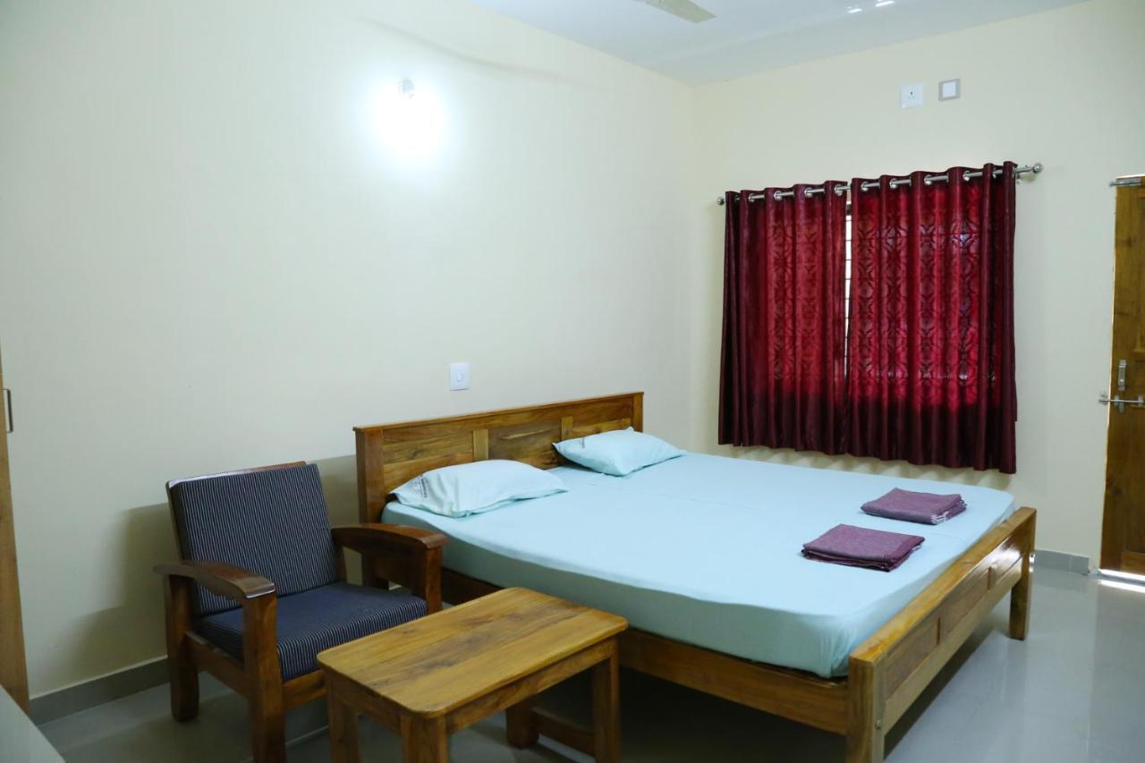 Sooryakamal Mahal Hotel Dharmastala Luaran gambar